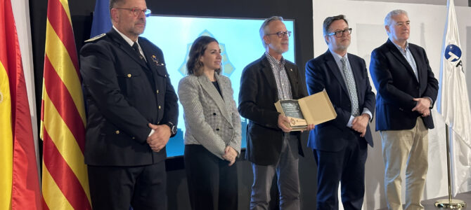Stella Maris recibe un reconocimiento por sus veinticinco años de servicio al Puerto de Tarragona
